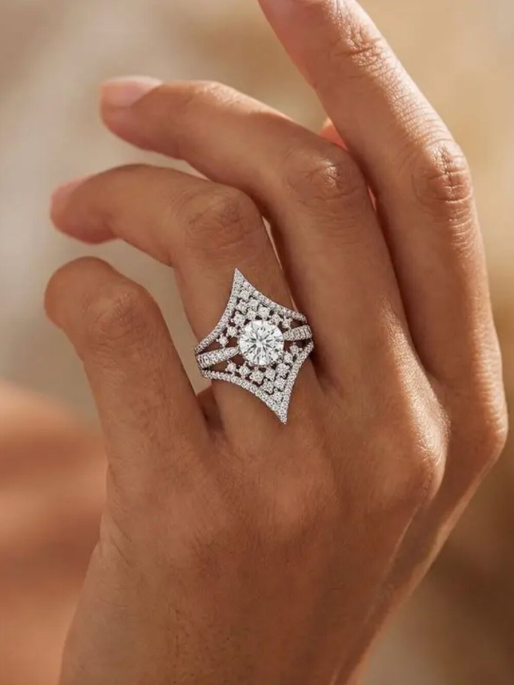 NEW 18k White Gold Diamond Ring Band Statement Ring Large Cocktail Ring